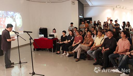 韩国建国大学教授视觉传达设计系三人行学术展在中南民族大学光谷美术馆开