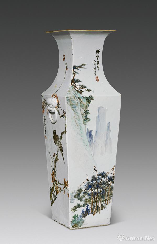 lot 2552 金品卿浅绛山水花鸟兽耳方瓶 h:59cm 估价:rmb 600,000