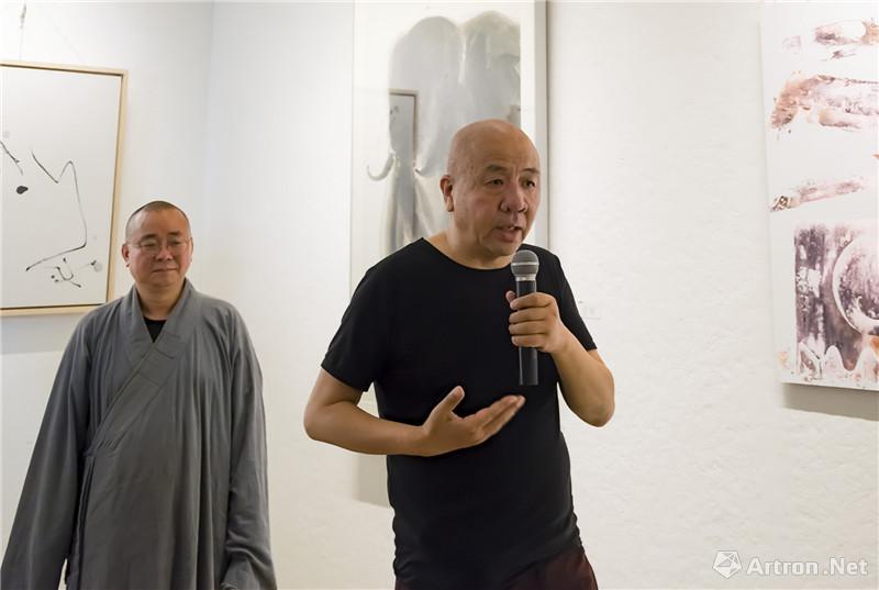 学术主持之一,西安美院副教授,当代艺术家焦野参展艺术家张辉六公里