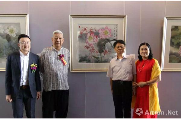 "百莲好荷 荷韵流香—全球著名旅法艺术家叶泉作品展"于莲花山盛大