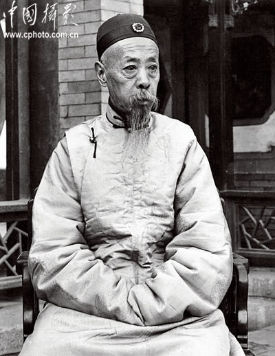 代表清政府与八国联军议和的庆亲王奕劻,北京,1900年 詹姆斯&middot