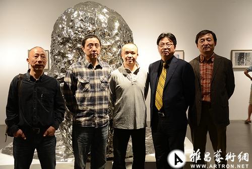 "敏感的形式:杨明艺术展亮相南京艺术学院美术馆