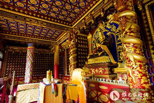 伽蓝殿,主要供奉三国大将关羽,也间接反映了汉藏文化在藏传佛教中