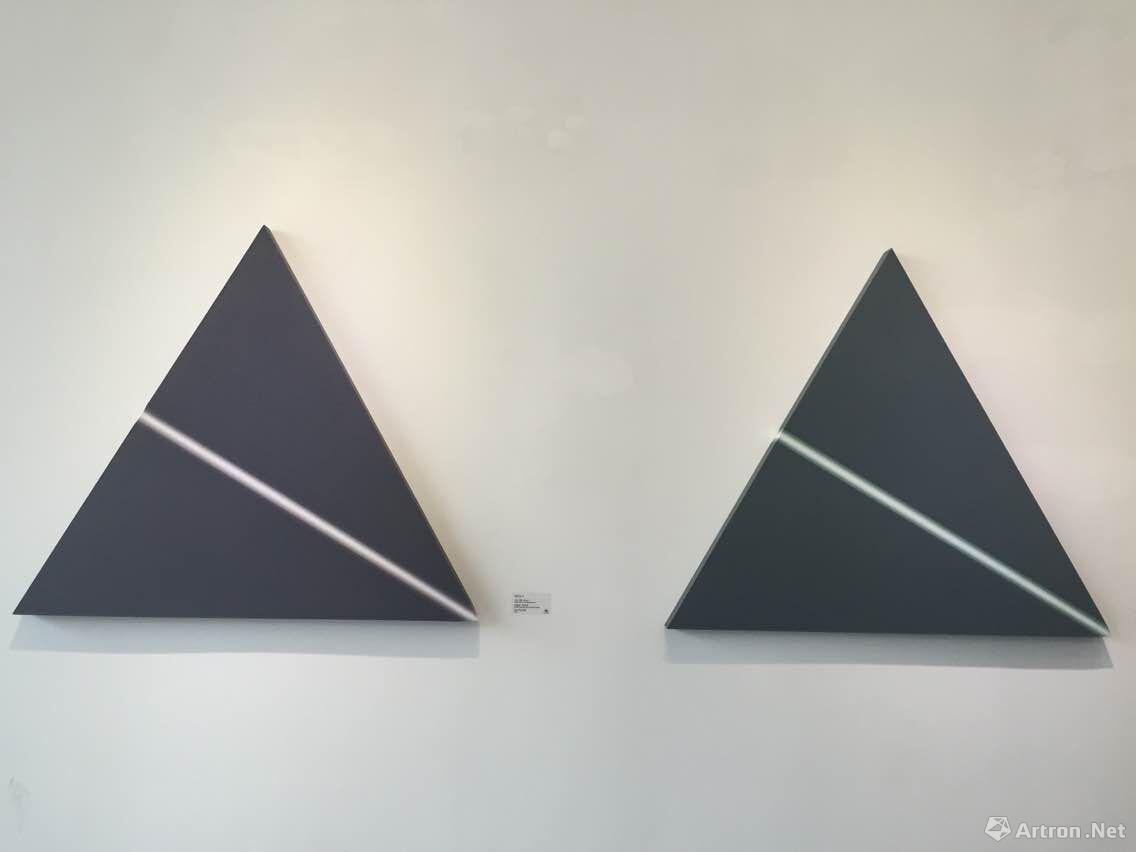 展览现场 苏艺《三角-两面一线》系列
