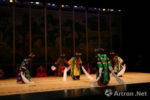 浅析韩国“处容舞”的风貌及特征