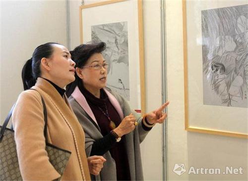 梅岭瓷画苑挂牌,樊萍国画,陶瓷艺术和当代名家陶瓷艺术精品展开幕