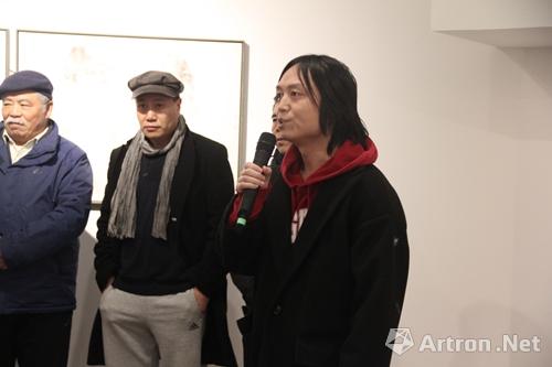 【雅昌快讯"此飞彼斐"谭斐 岳小飞双个展 温和与个性交织下的女性