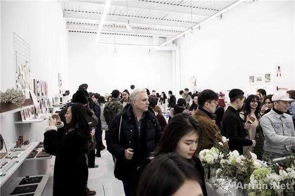 “WAVELENGTH II：新消费主义”时装艺术跨界群展展览现场