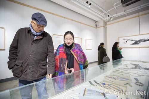 "古意难为·春自有期"曾珍书画·珠串作品展在西安开幕