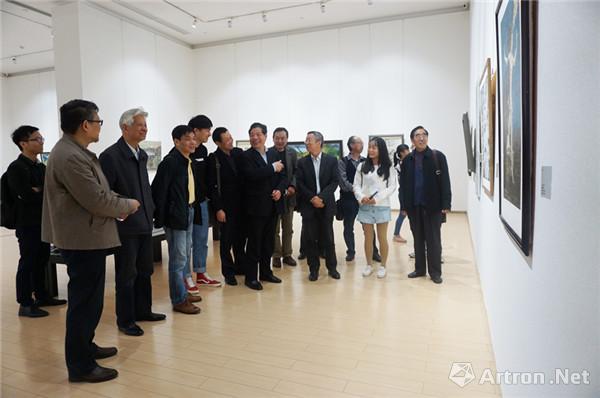“艺术推动文化创新发展”：“美丽车都——武汉经济技术开发区（汉南区）第三届职工书画作品展”开幕