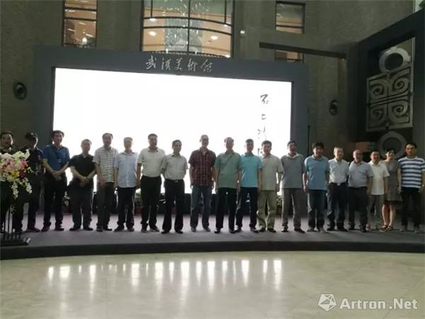 “玩石者”沈伟带来盛夏清风 “沈伟水墨作品展”在武汉美术馆开幕