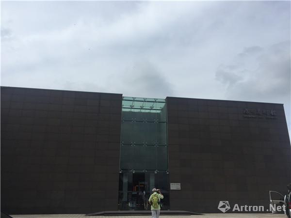 “透镜——2017中国当代艺术展”在深圳美术馆开幕：我们处于一个屏幕生存的时代 ()