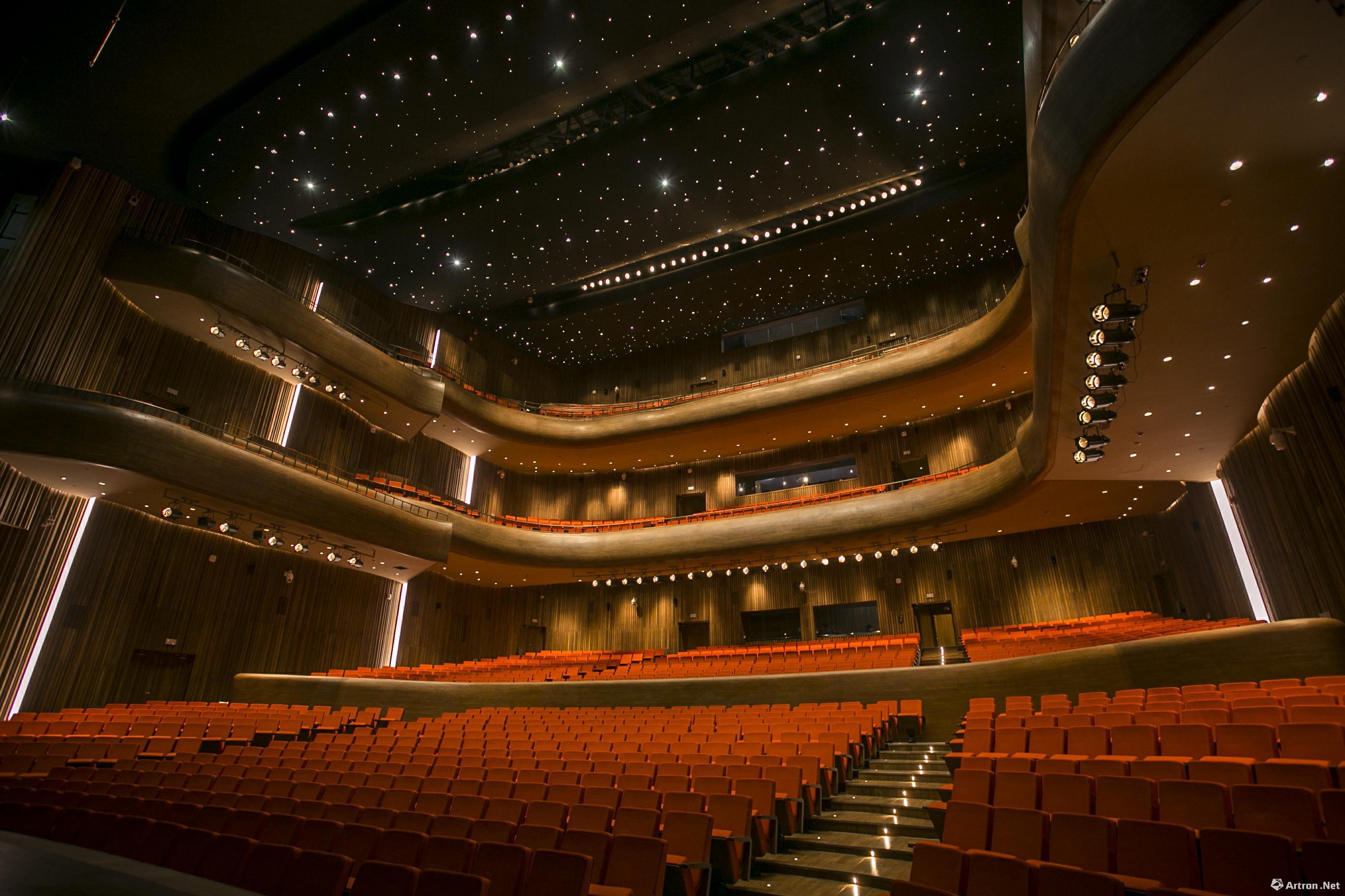 雅昌观察以陕西大剧院和图兰朵为例看视觉艺术在戏剧和剧院中的介入