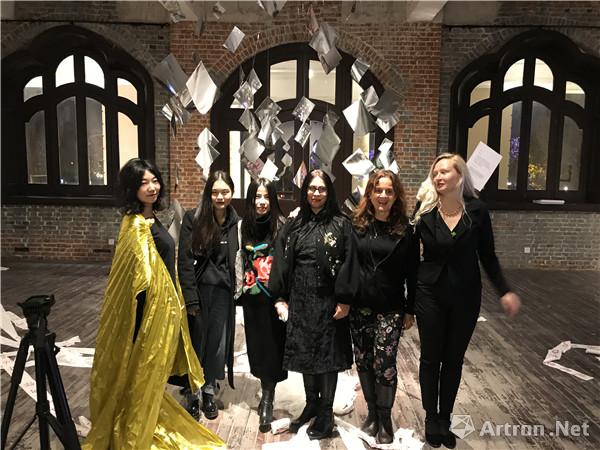 女性主义理论的美学实践：“问题日记”在Big House当代艺术中心开幕