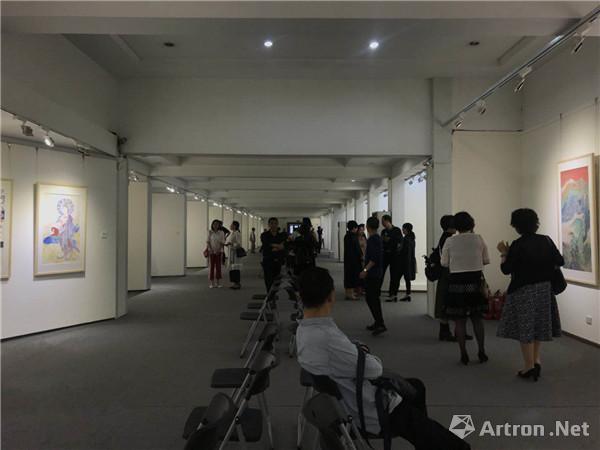 “回望敦煌”邓敬民作品全国巡回展亮相成都诗婢家美术馆