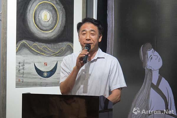中国工艺艺术品交易所董事长高常梓在开幕式上致辞