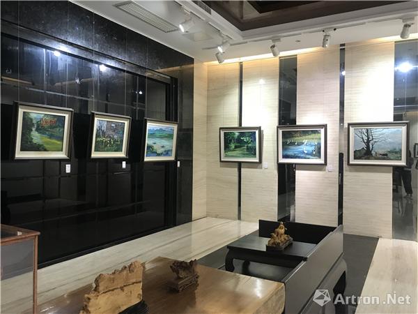 “行走贵州”王玉记油画展在中天书画院开幕