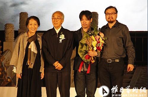 毛焰获得第七届AAC艺术中国年度油画艺术家