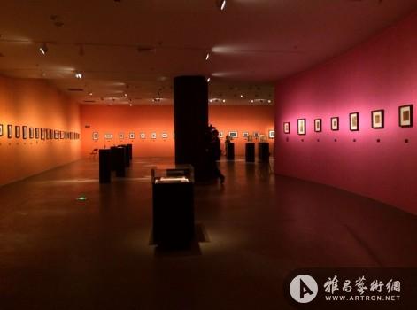 贝瑞-焦尔收藏的弗朗西斯·培根“马厩”画室作品展揭幕