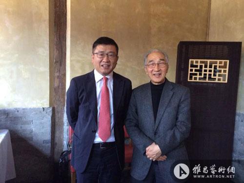 靳尚谊八十寿诞现场，与雅昌文化集团董事长万捷(左)合影