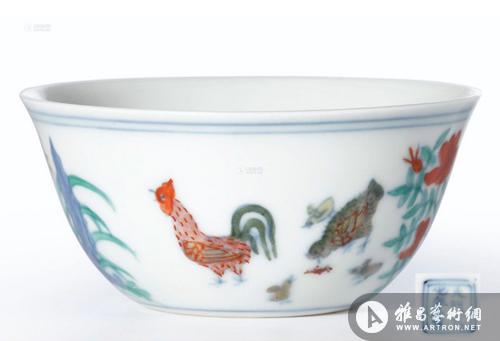 中国瓷器新纪录：香港蘇富比明成化鸡缸杯2.8亿港元成交