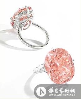浓彩粉红带橙钻石戒指
