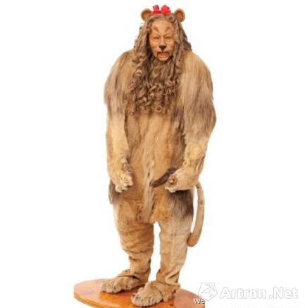 邦瀚斯：《绿野仙踪》胆小的狮子戏服拍出307.7万美元 ()