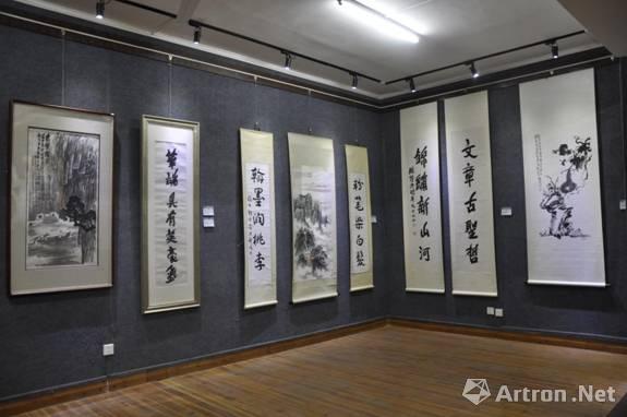 郁孤墨韵北京旷深2014艺术品拍卖会巡展赣州举行