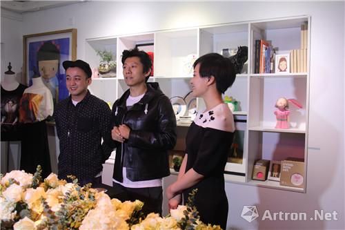 LINART CAFE首个艺术大趴：“北京青年藏家1+1邀请展”开幕 ()