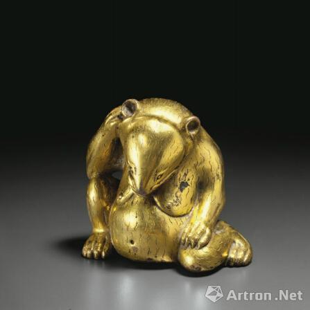 佳士得“安思远珍藏”：西汉鎏金铜熊形摆件285.3万美元成交 超最低估价12倍