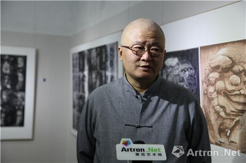 西安美术学院副院长姜怡翔强调艺术既要服务社会又要体现个人精神价值，这一点在今年表现很强烈