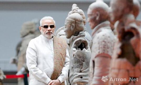 印度总理莫迪开启首次中国行 参观秦始皇兵马俑
