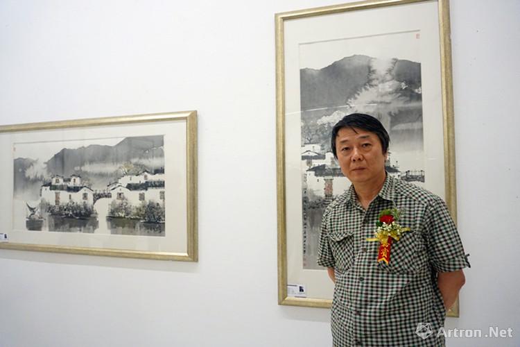 4中国国家画院研究员、中国美术家协会办公室主任刘建先生和其作品