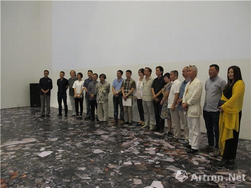 应天齐大型个展《砖问》于今日美术馆开幕 用艺术介入历史与现场