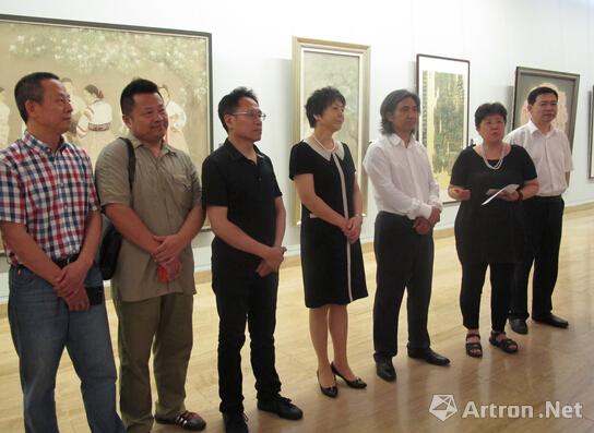“龙潭之子”群展闭幕 三位艺术家向中国美术馆捐赠作品
