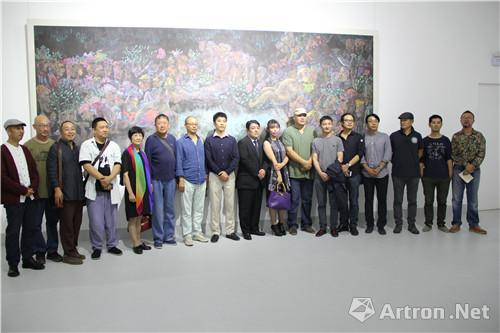许英辉绘画艺术展“源动力”在梵谷艺术中心开幕 吹来一股远古的风