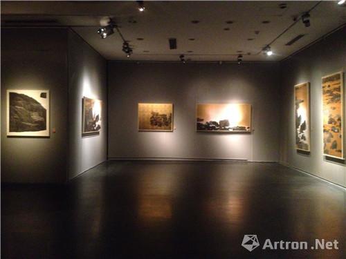 北京画院美术馆《金色海岸-李义弘水墨展》一层展厅