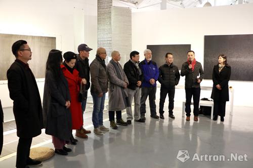 伊玄冥想艺术展在北京凤凰艺都开幕 为绘画的存在提供东方式解决方案