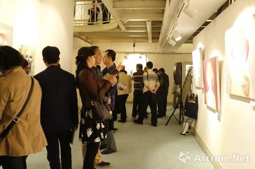 “愕——三个80后画家绘画展”在重庆人民大礼堂正式开幕