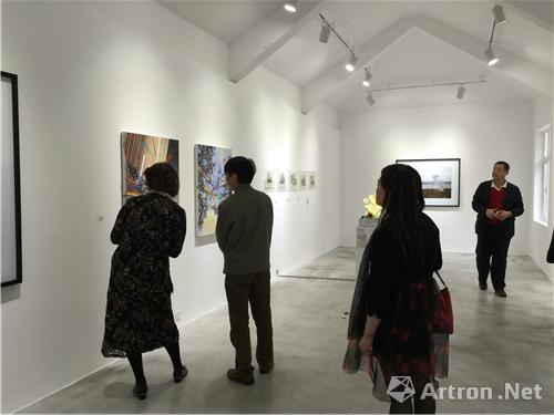 “无介”开幕 十位留英新锐艺术家在广州发声