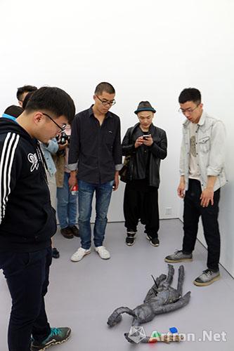杨健个展在空白空间北京开幕 用“迷宫”述说“无穷的开始”