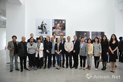 《静/物：荷兰当代摄影艺术展》在重庆星汇当代美术馆正式开幕