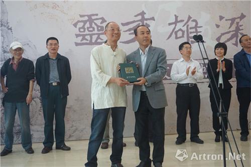 “灵秀雄深”江友樵书画大展于重庆三峡博物馆揭幕