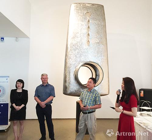 戚雅峰个展“金刚道”在今日美术馆开幕  雕塑“如是相”