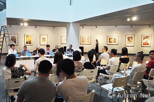 罗必武当代艺术作品座谈会在广东美术馆举行 ()