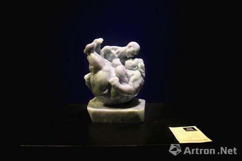 许鸿飞 《良宵》 翡翠 雕塑 50×70×18cm 2012年